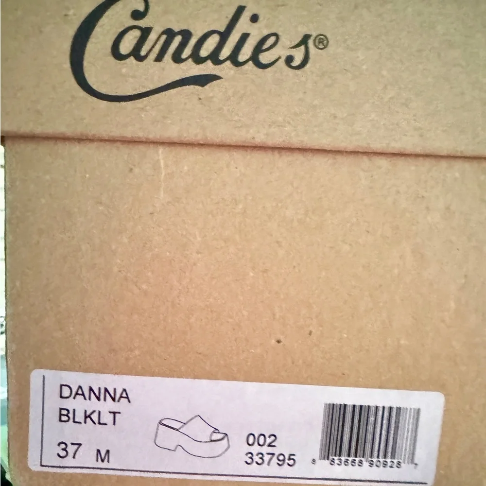 CANDIES Dana Platform Slide Sandal - Picture 7 of 7